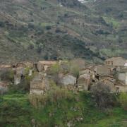 Tazrousth - le plus ancien quartier du village se rapproche de sa fin